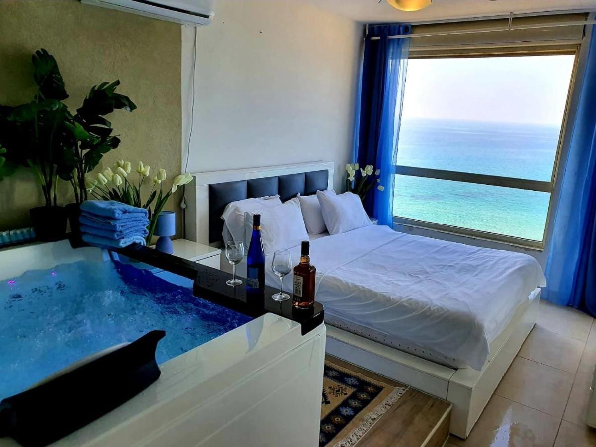 Magic On The Sea-Suites With A Private Jacuzzi And A Private Sea View Netanja Buitenkant foto