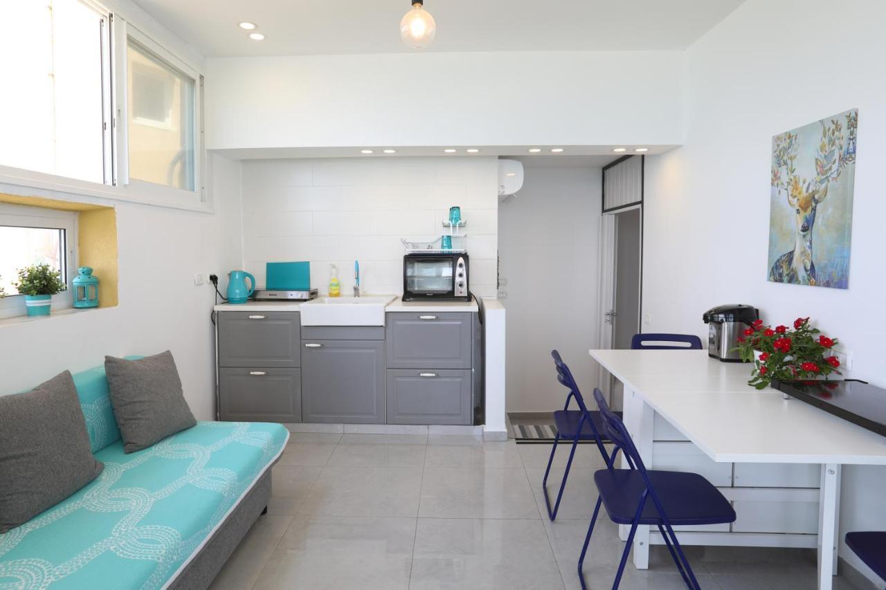 Magic On The Sea-Suites With A Private Jacuzzi And A Private Sea View Netanja Buitenkant foto