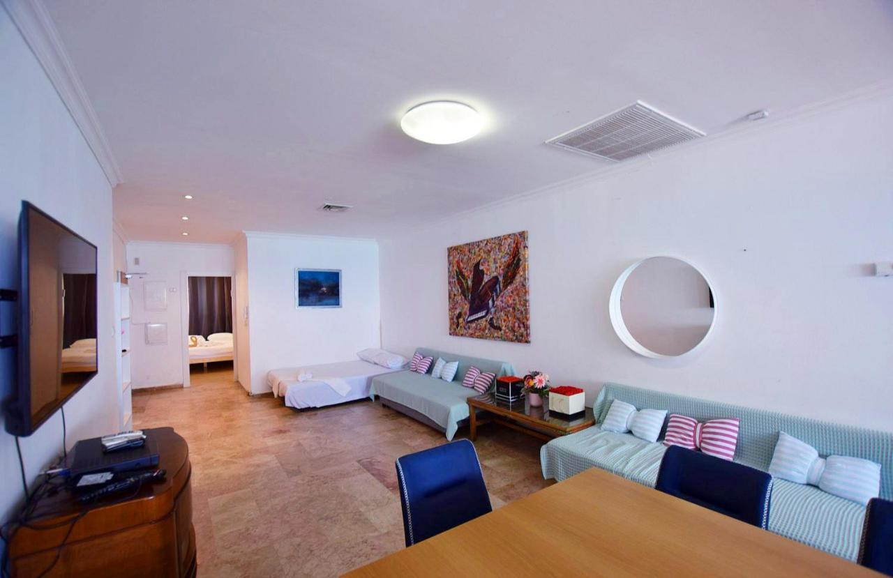 Magic On The Sea-Suites With A Private Jacuzzi And A Private Sea View Netanja Buitenkant foto